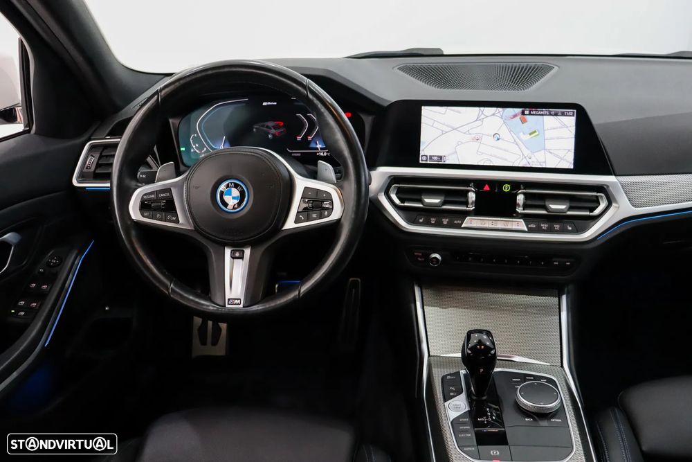 BMW 330 e Aut. M Sport - 15