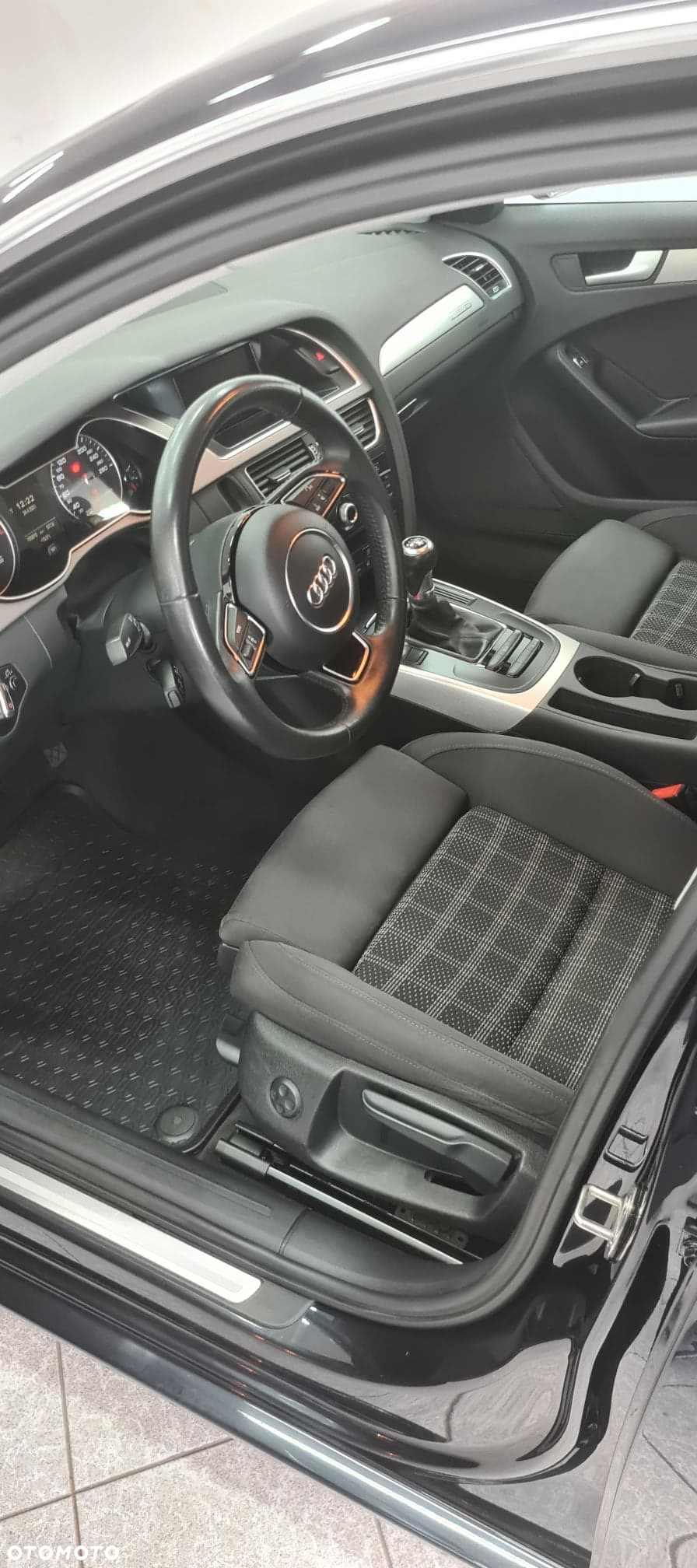 Audi A4 2.0 TDI Quattro Line - 8