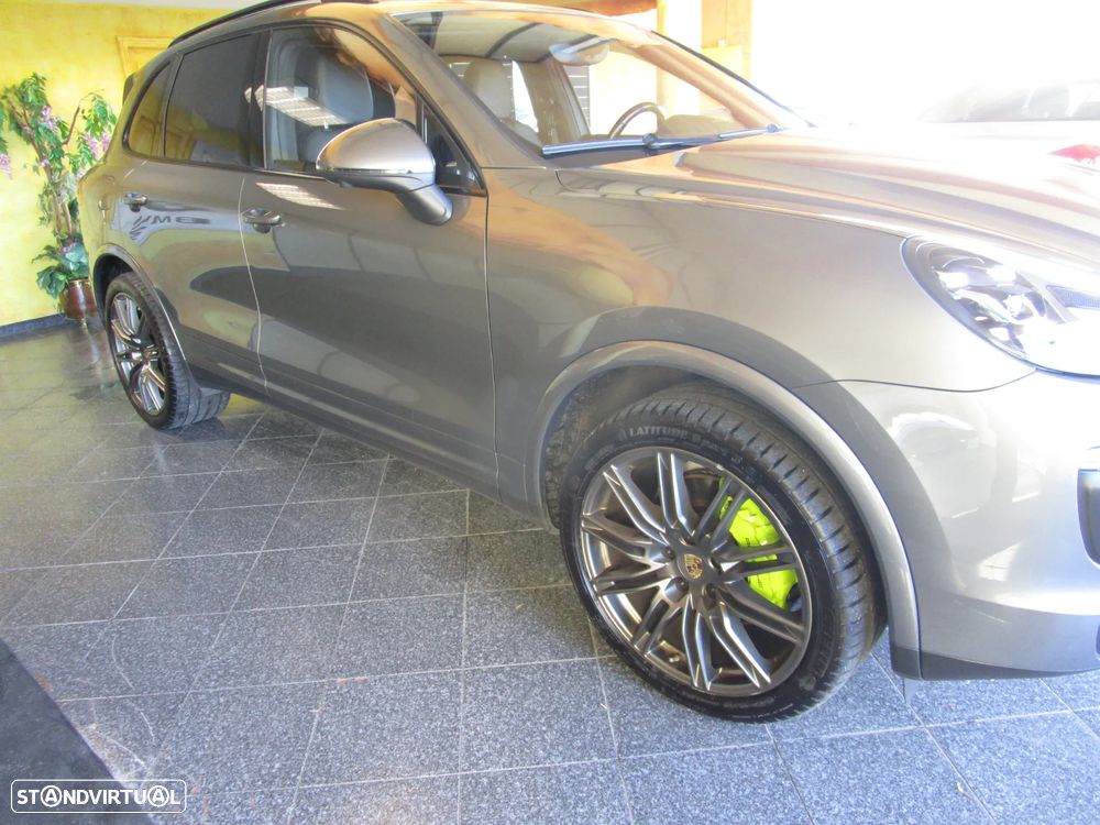 Porsche Cayenne S Tiptronic S - 26