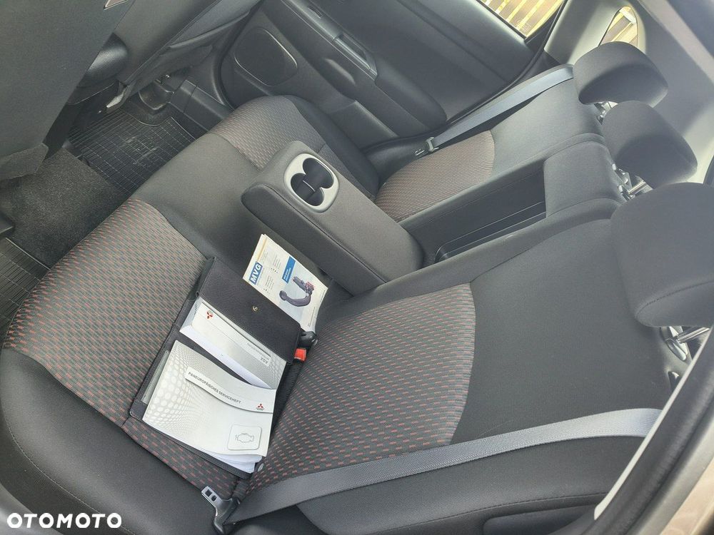 Mitsubishi ASX - 30
