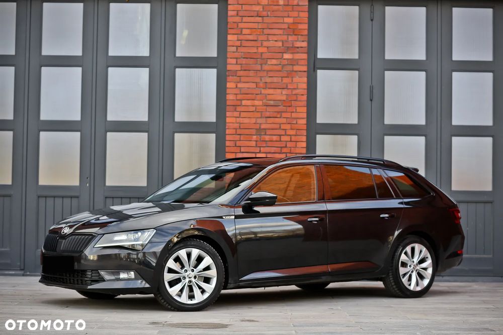 Skoda Superb 2.0 TDI 4x4 DSG Sportline - 8