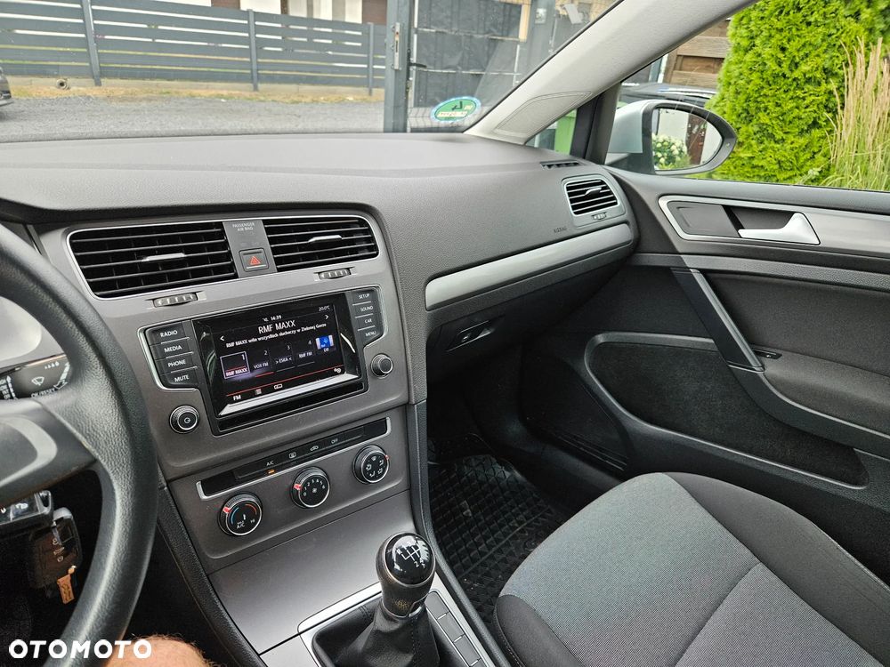 Volkswagen Golf 1.6 TDI BlueMotion Technology Trendline - 21