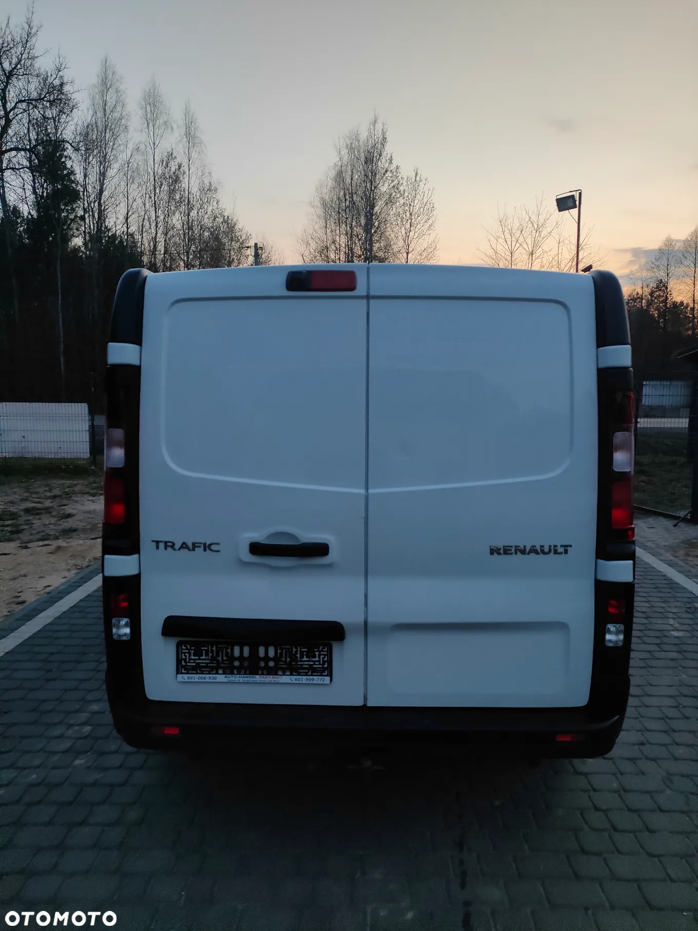 Renault TRAFIC 2017r 1,6 DCI 120 KM L1H1 EURO6 KLIMA - 8