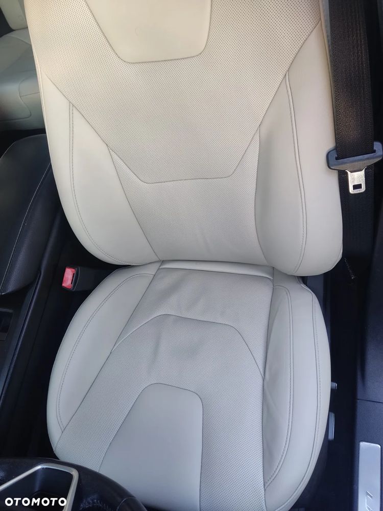 Ford Fusion 2.0 EcoBoost Titanium - 23