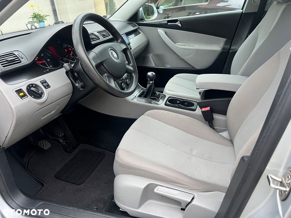 Volkswagen Passat 2.0 TDI DPF Comfortline - 6