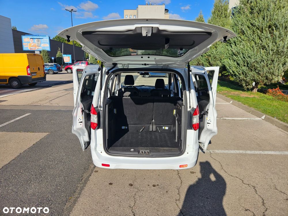 Ford Tourneo Courier ver-1-5-tdci-trend - 14