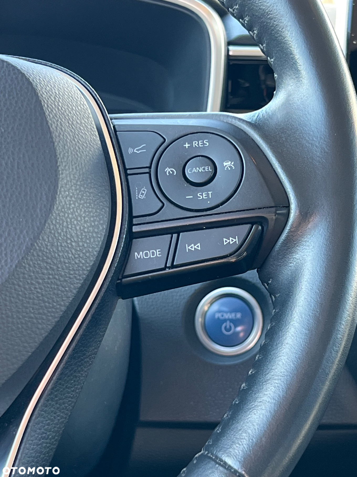 Toyota Corolla 1.8 Hybrid Comfort - 13