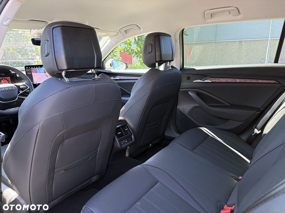 Skoda Superb 1.5 TSI Plug-in Hybrid L&K DSG - 24