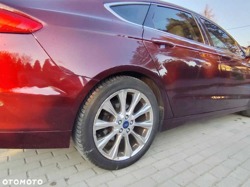 Ford Fusion 2.0 EcoBoost Titanium - 18