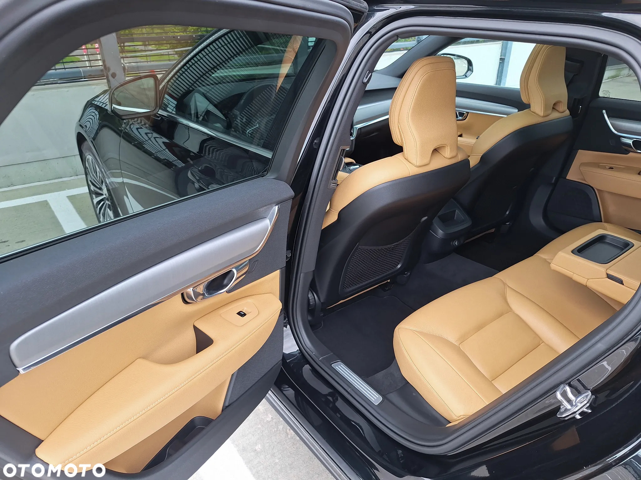 Volvo V90 D4 Momentum Pro - 21