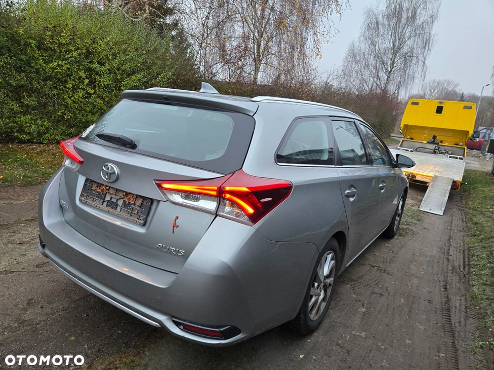 Toyota Auris 1.2 T Premium - 3