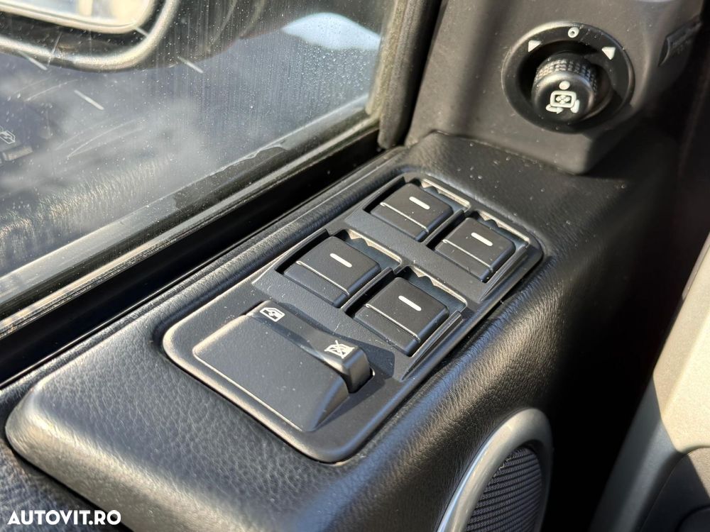 Land Rover Discovery - 16