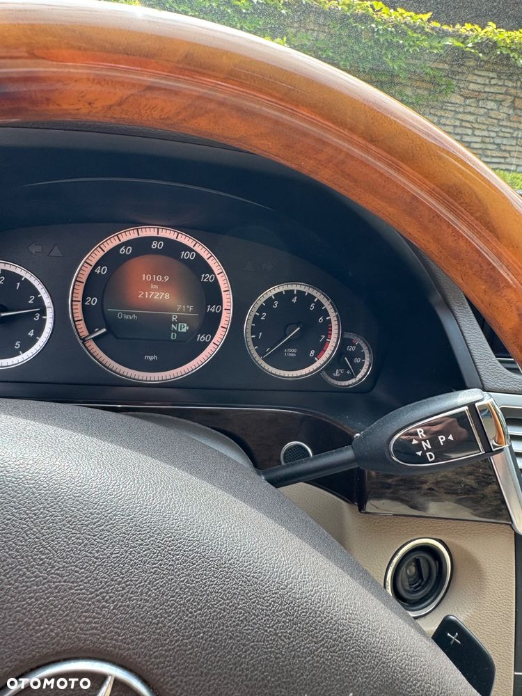 Mercedes-Benz Klasa E - 12