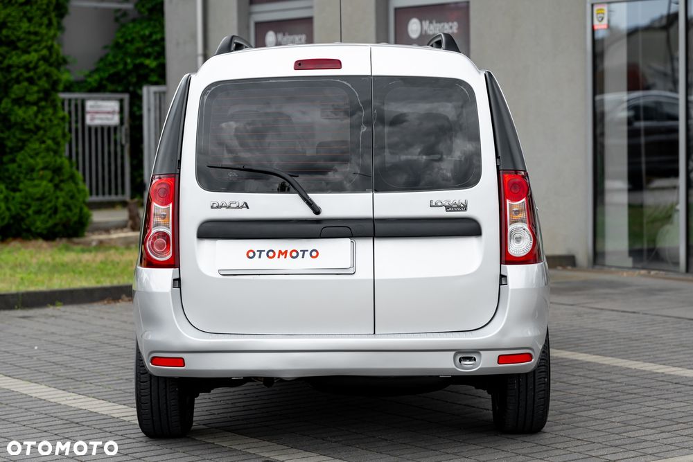 Dacia Logan 1.6 16V Laureate - 11