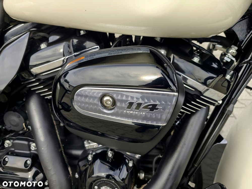 Harley-Davidson Touring Road Glide - 11