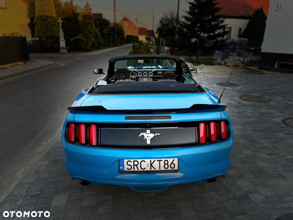 Ford Mustang - 8