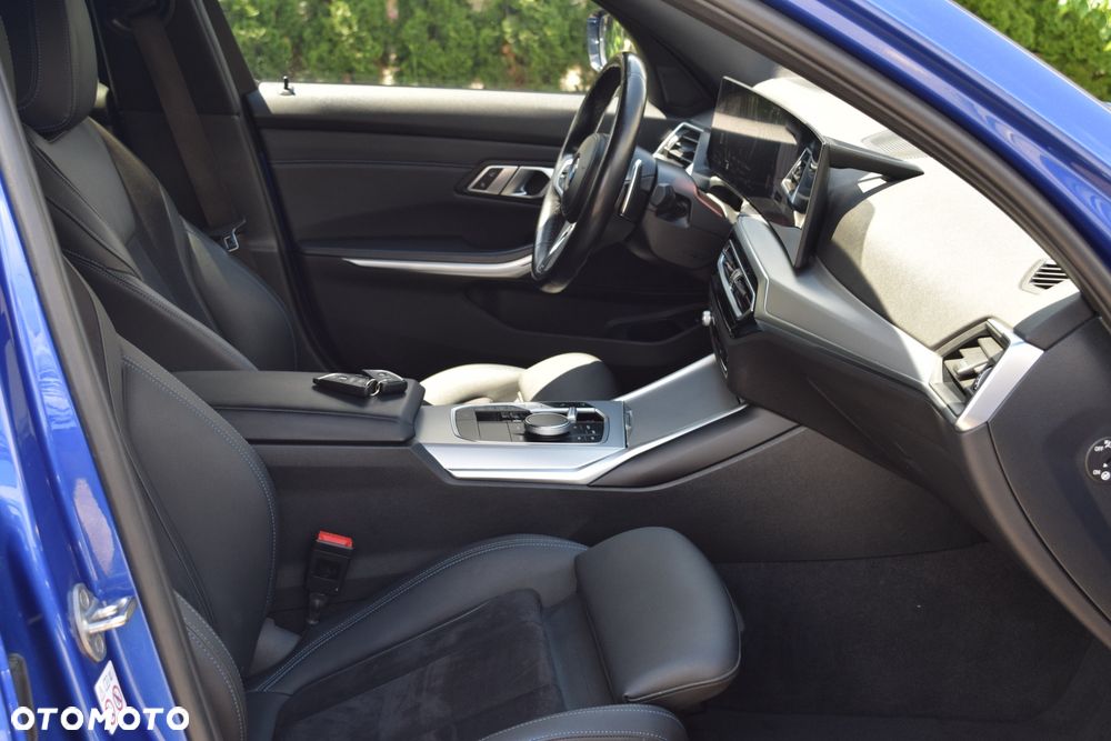 BMW Seria 3 320d xDrive M Sport sport - 23