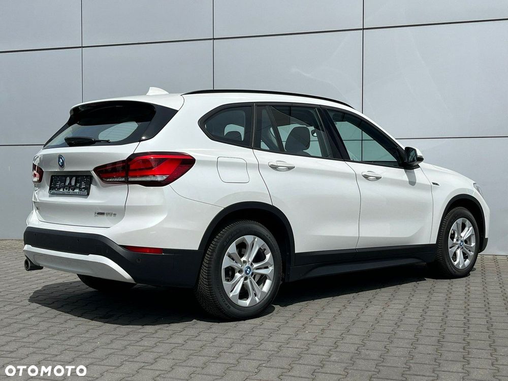 BMW X1 xDrive25e Advantage - 10
