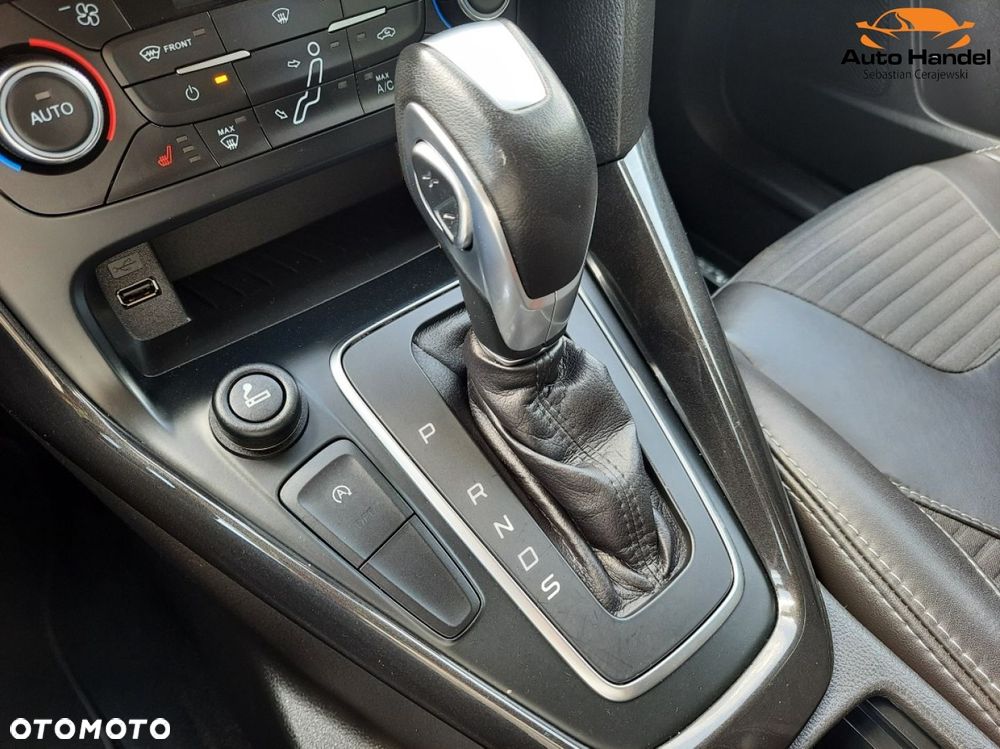 Ford Focus 1.5 EcoBoost STart-Stopp-System TITANIUM - 30