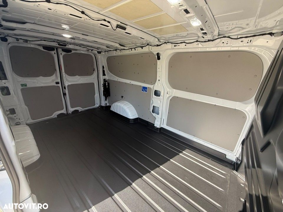 Ford Transit Custom - 11
