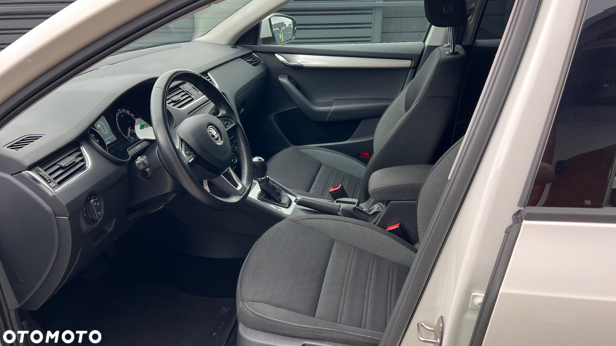Skoda Octavia 2.0 TDI DSG Sport Edition - 11