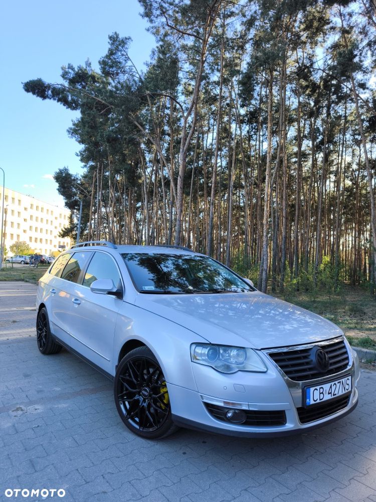 Volkswagen Passat - 1