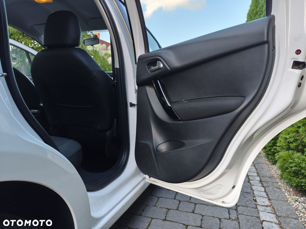 Citroën C3 Pure Tech (VTi) 82 Exclusive - 11