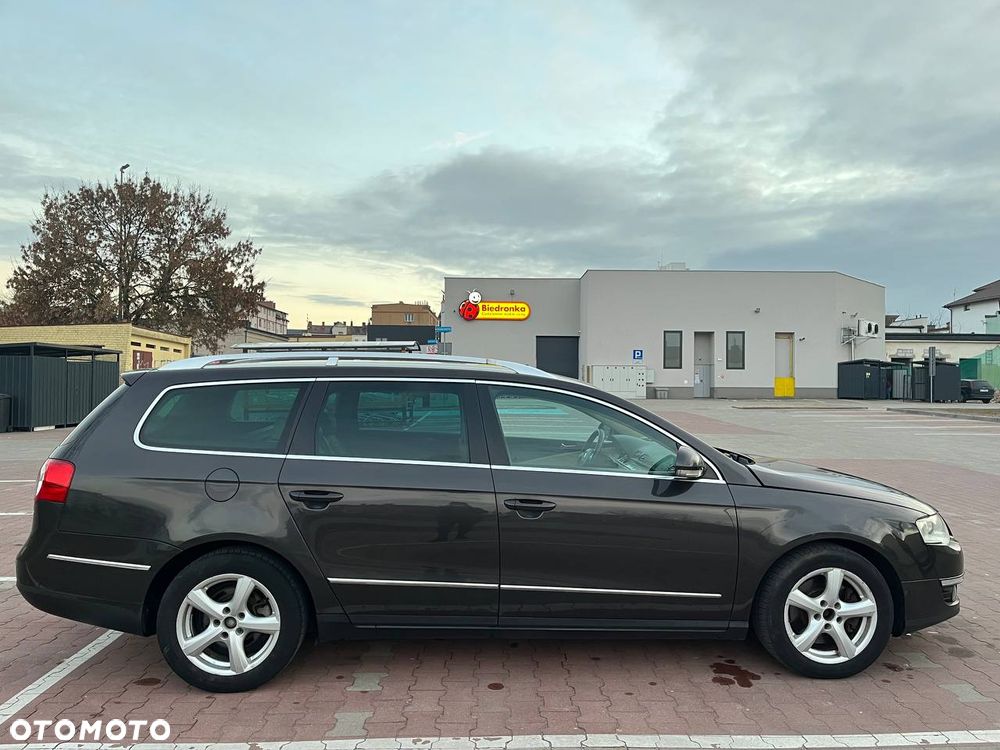 Volkswagen Passat - 2