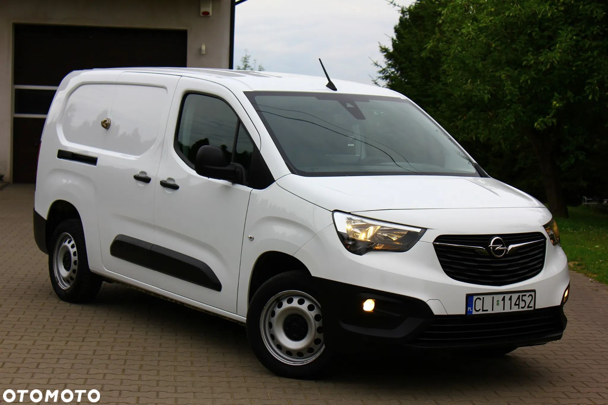 Opel Combo 1.5 CDTI 102KM LONG L2 3 OSOBOWY  NAVIGACJA KAMERA COFANIA CLIMATRONIC DWUSTREFOWY - 1
