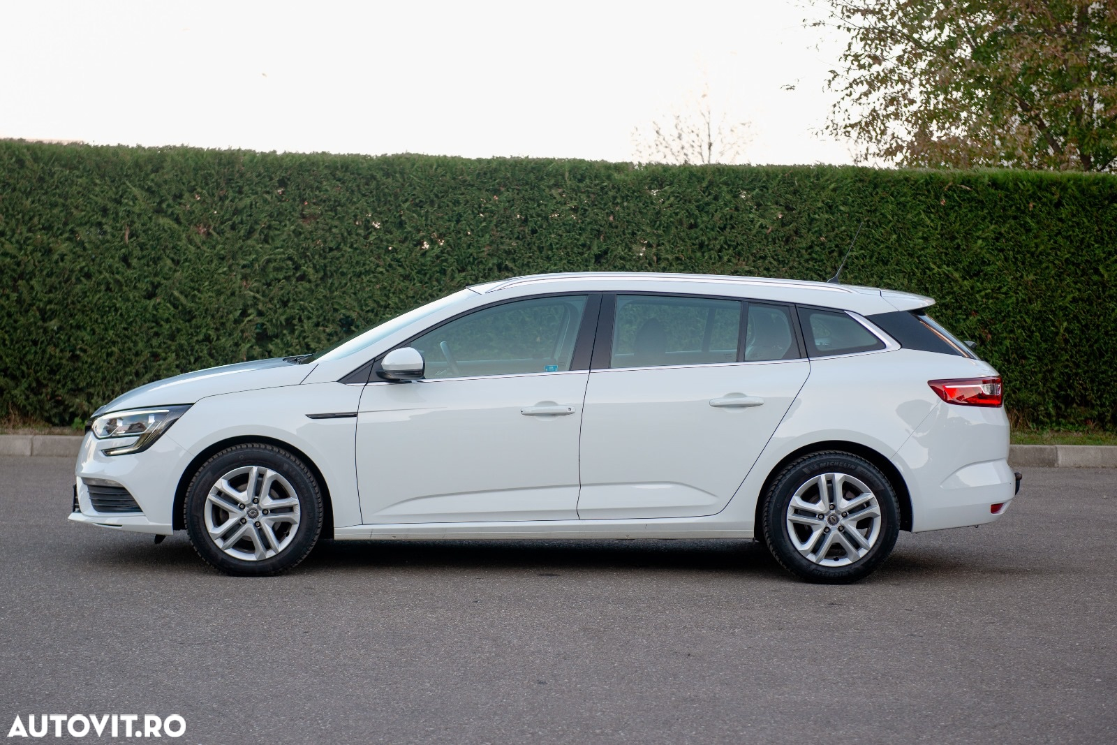 Renault Megane BLUE dCi 115 BUSINESS EDITION - 14