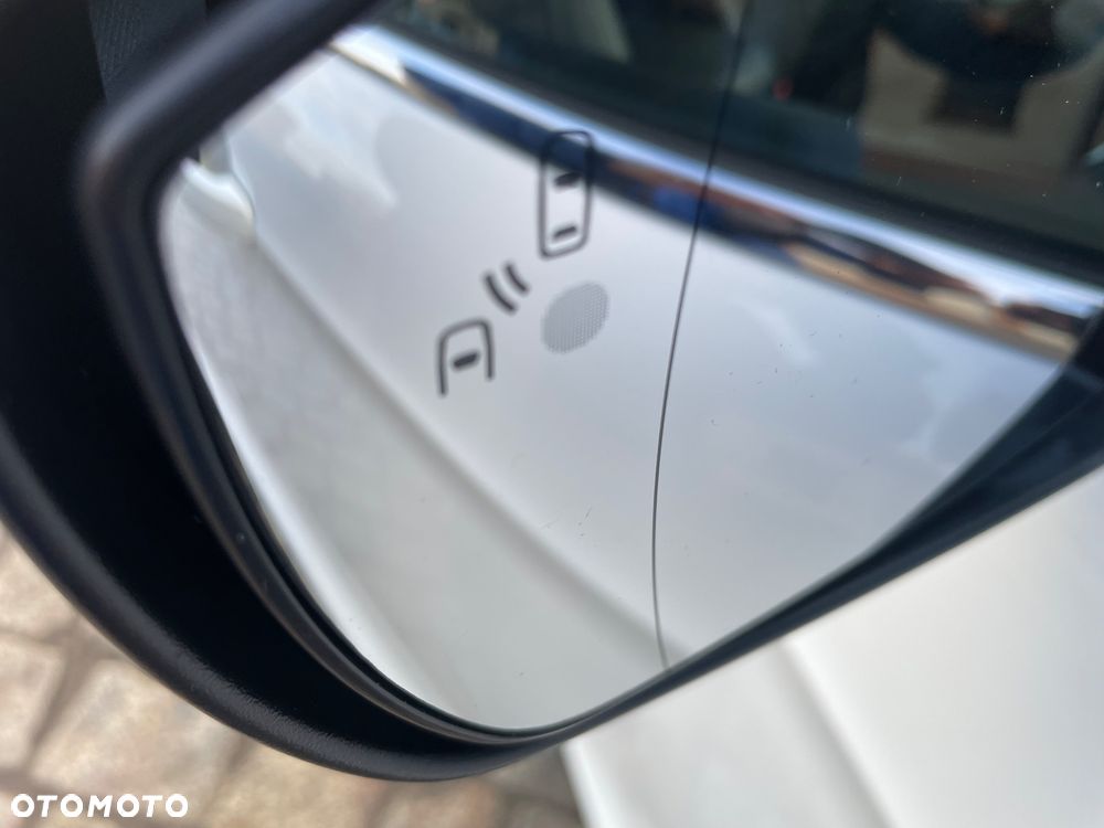 Ford Kuga 2.0 TDCi 4x4 Titanium - 24