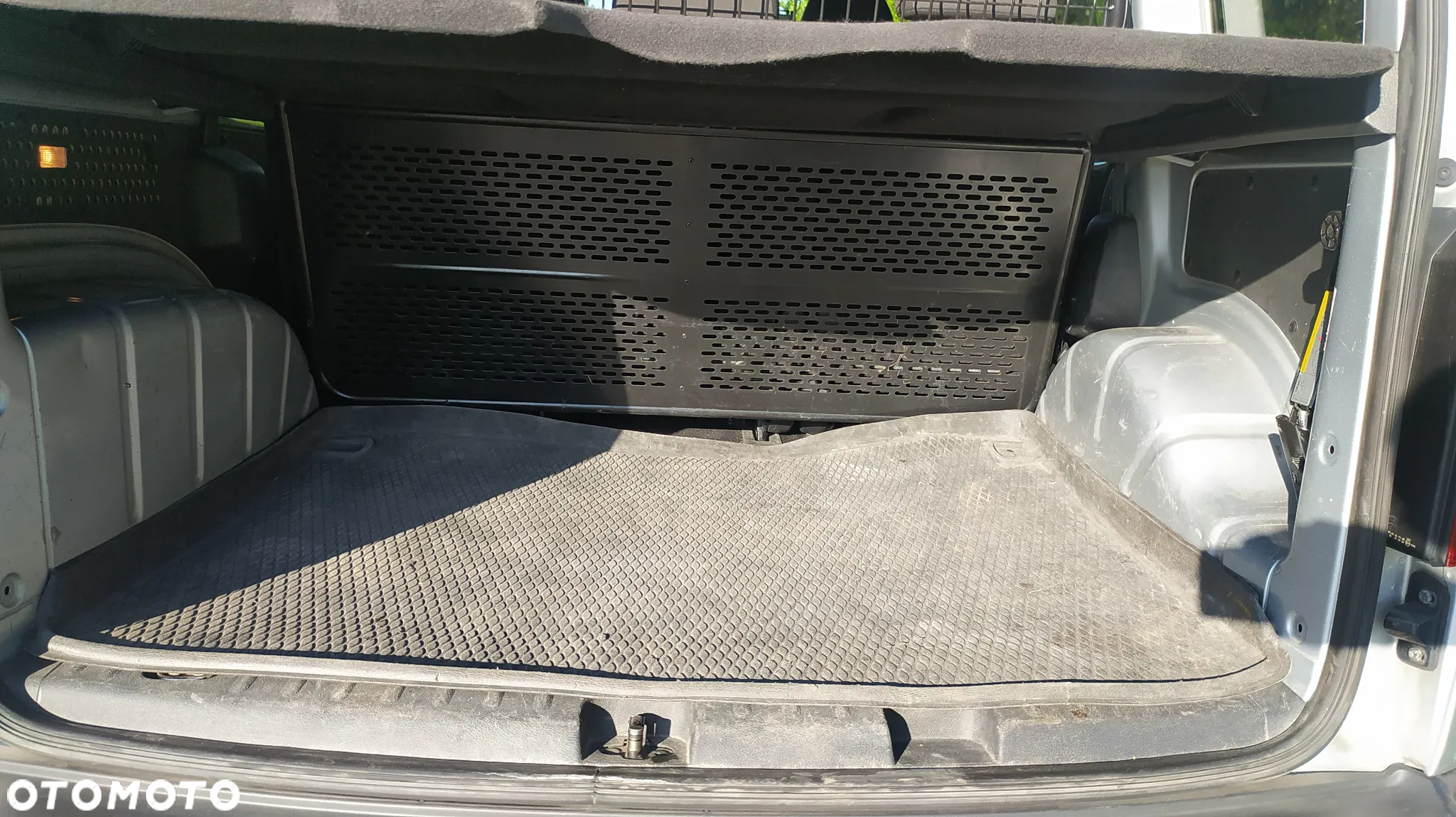 Volkswagen Caddy 2.0 TDI - 16