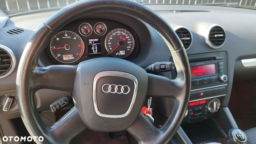 Audi A3 Sportback 2.0 TDI DPF Attraction - 25
