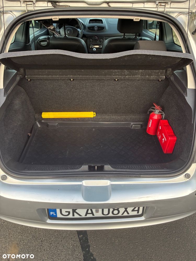 Renault Clio 1.2 16V Wind - 11