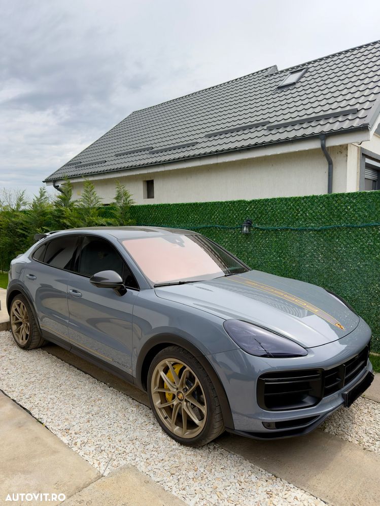 Porsche Cayenne Coupe - 1