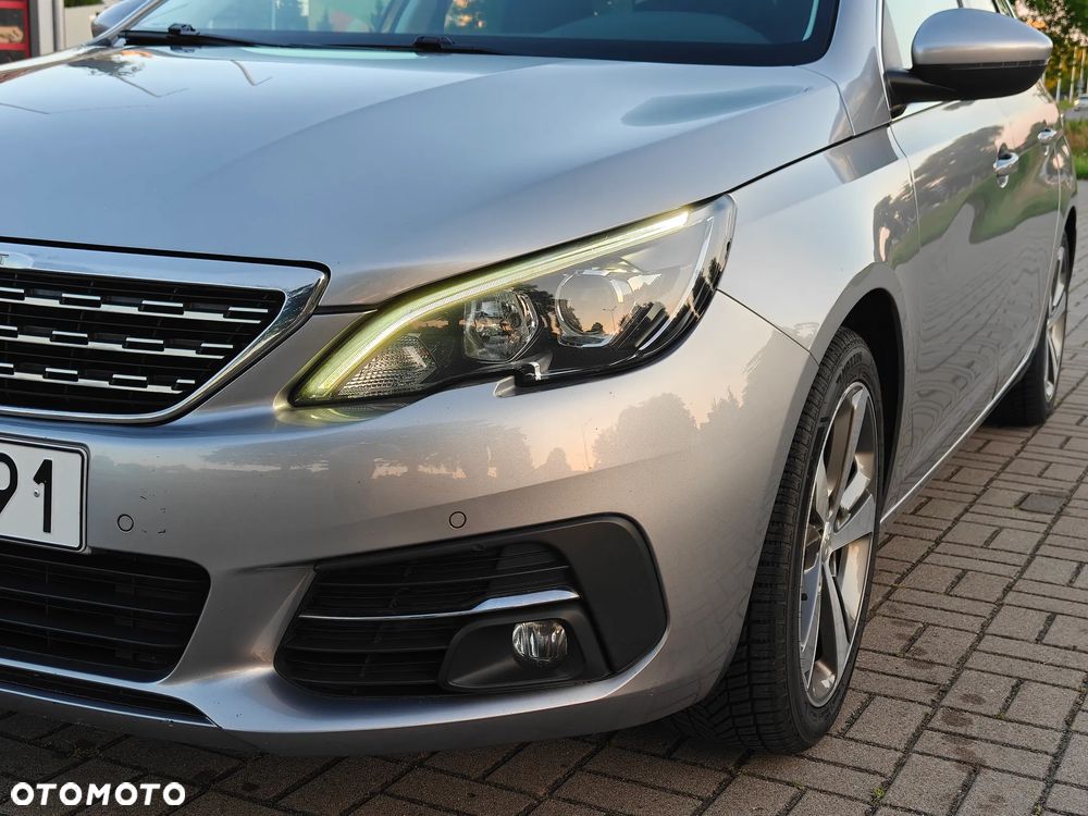 Peugeot 308 1.5 BlueHDi Allure S&S EAT6 - 7