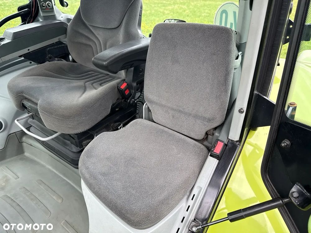 Claas ARION 640 - 10