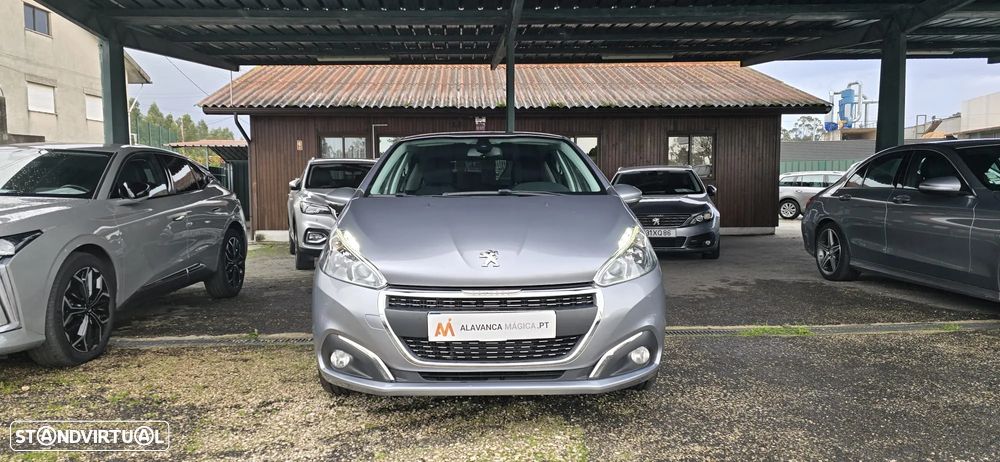 Peugeot 208 1.5 BlueHDi Signature - 4