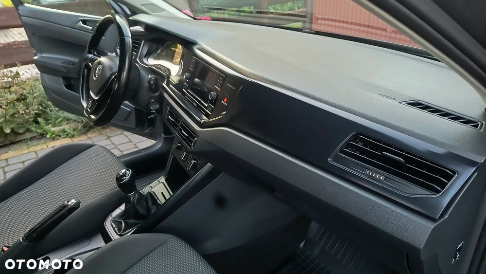 Volkswagen Polo - 11