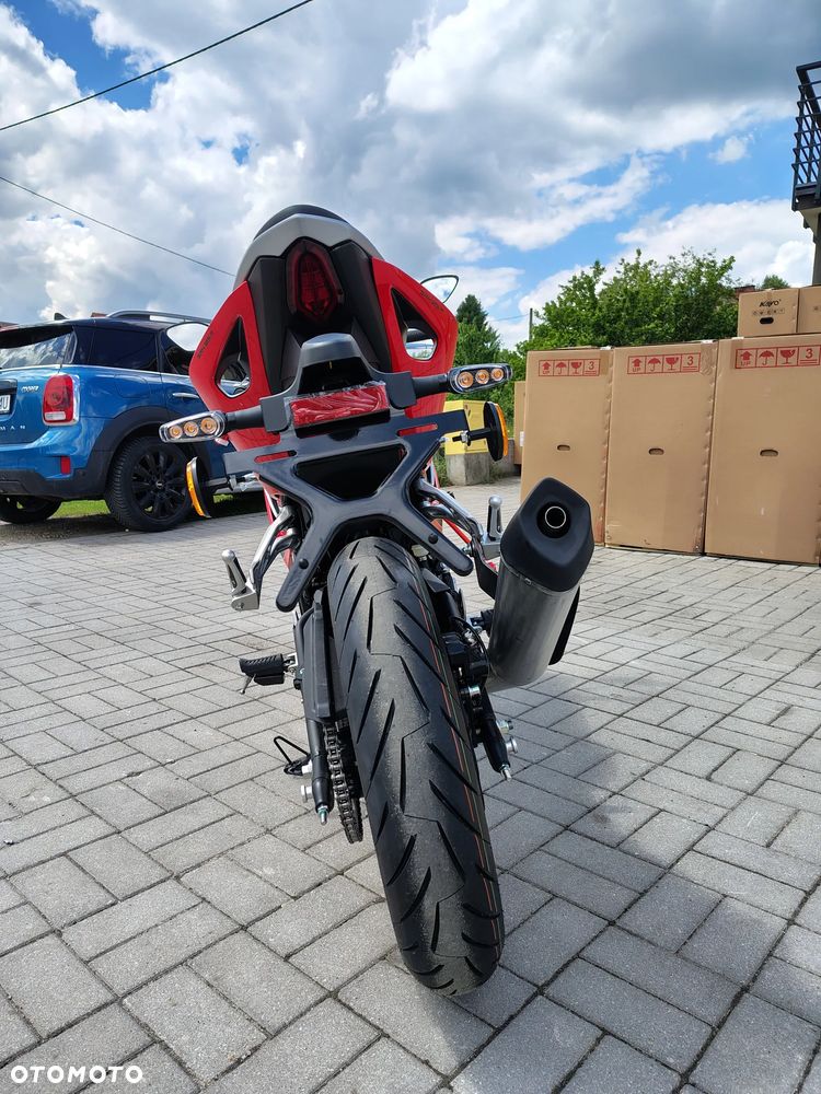 QJMOTOR SRK 125R - 15