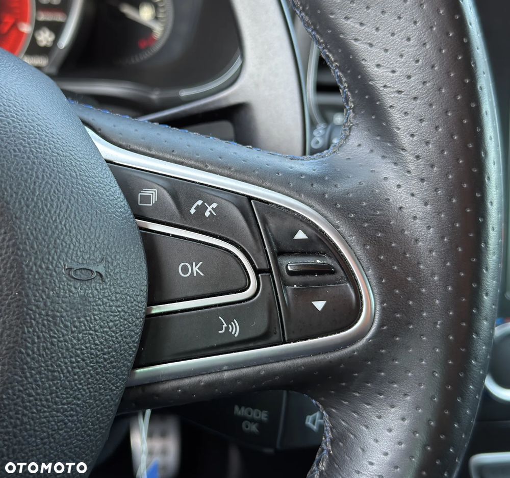 Renault Megane ENERGY TCe 205 EDC GT - 22