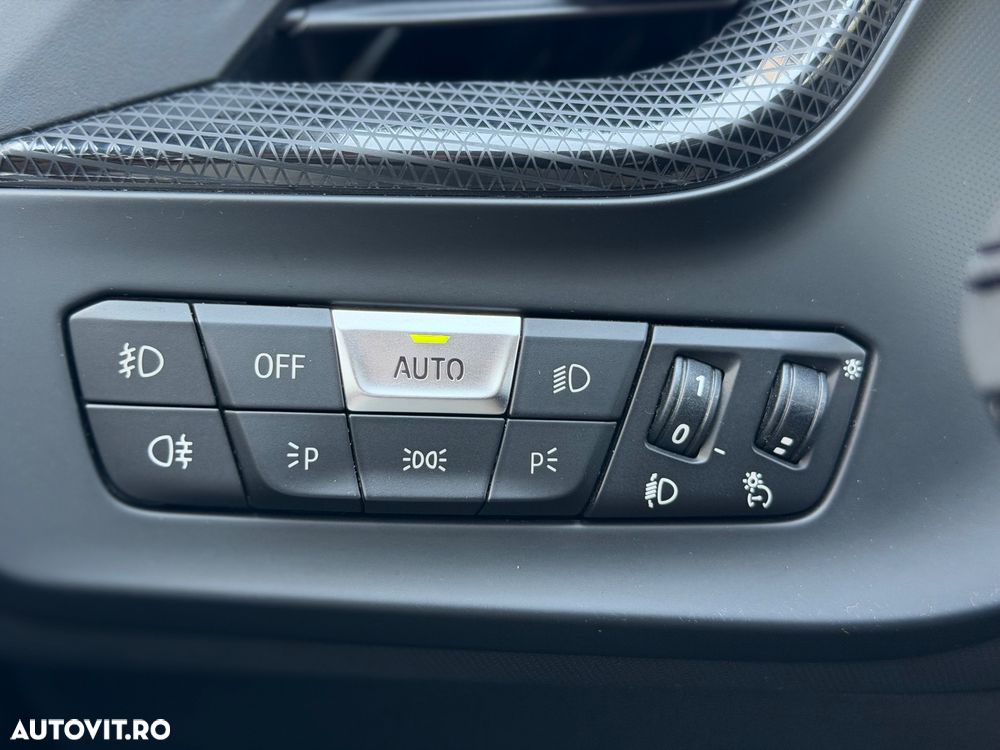 BMW Seria 1 118i Aut. Luxury Line - 27