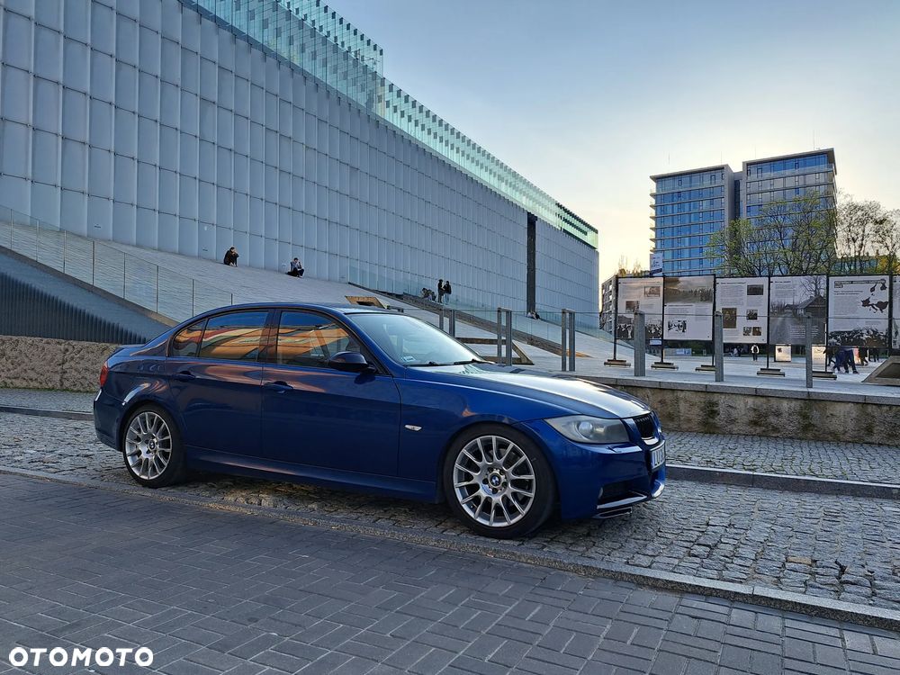BMW Seria 3 330i - 7