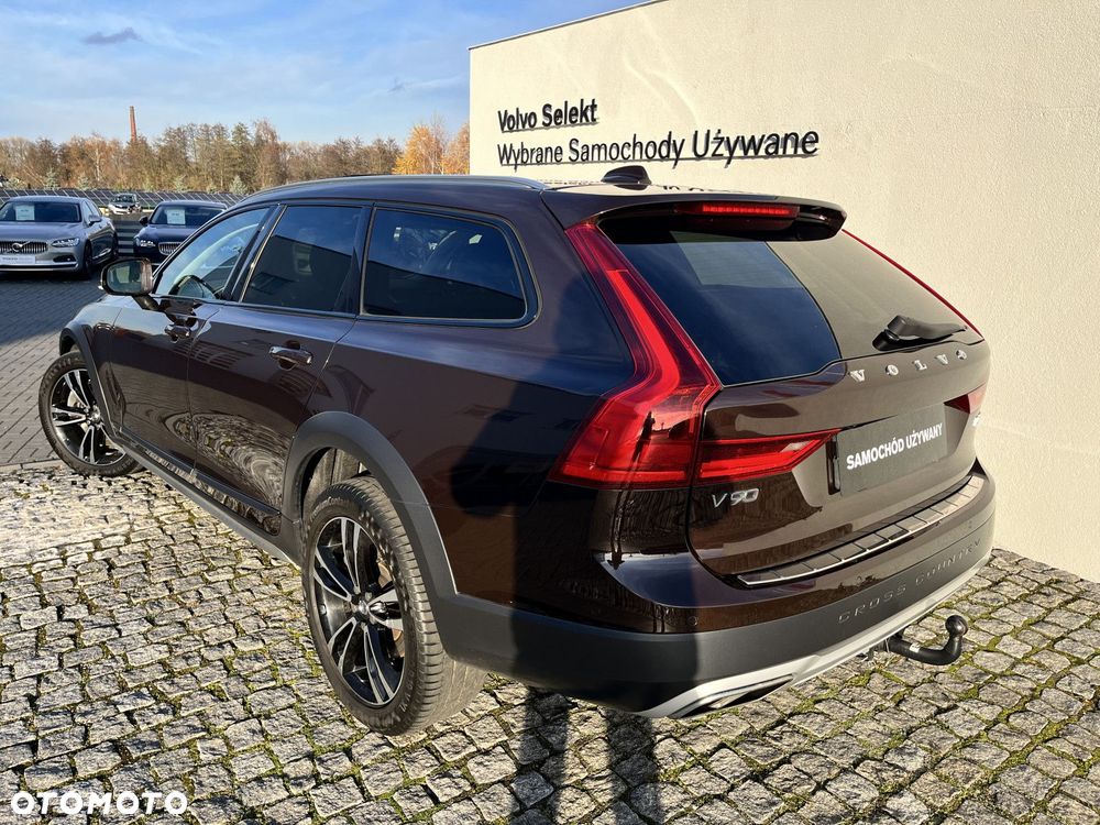 Volvo V90 Cross Country - 7