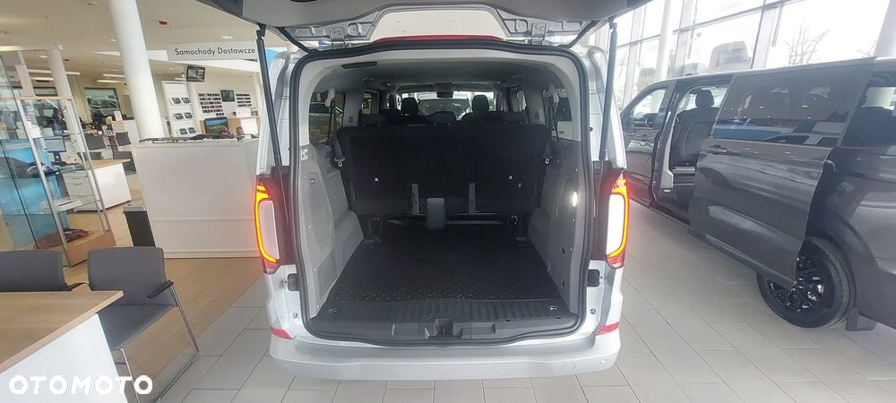 Volkswagen Caravelle - 6