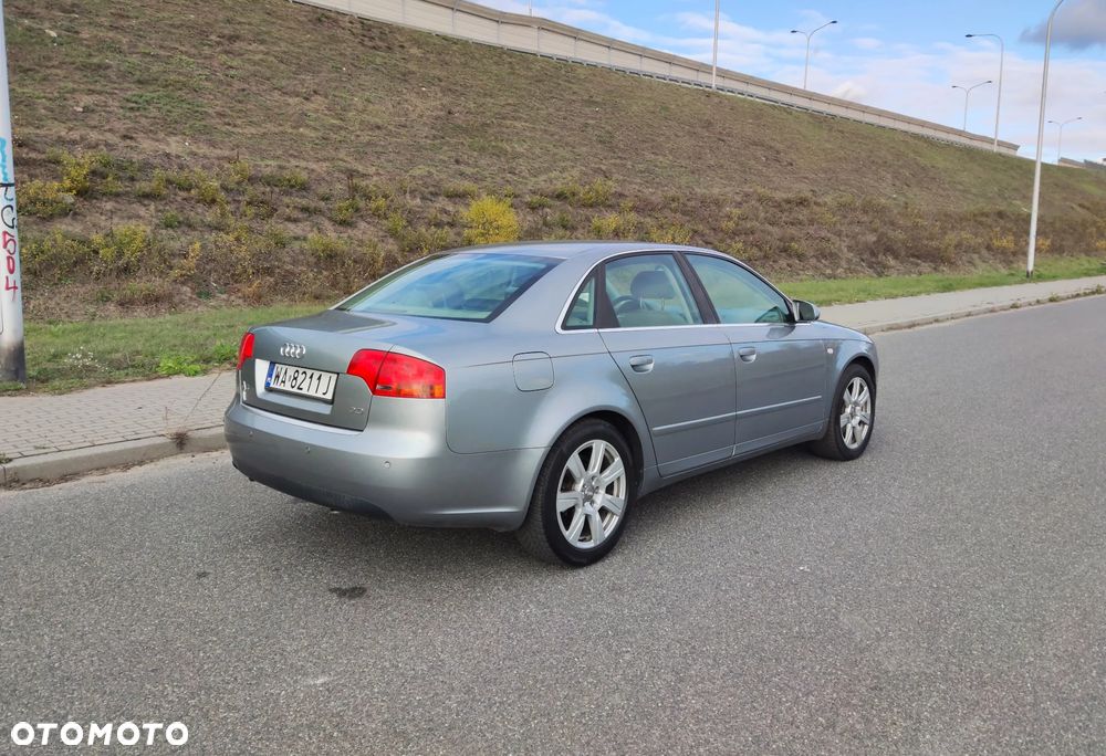 Audi A4 - 1