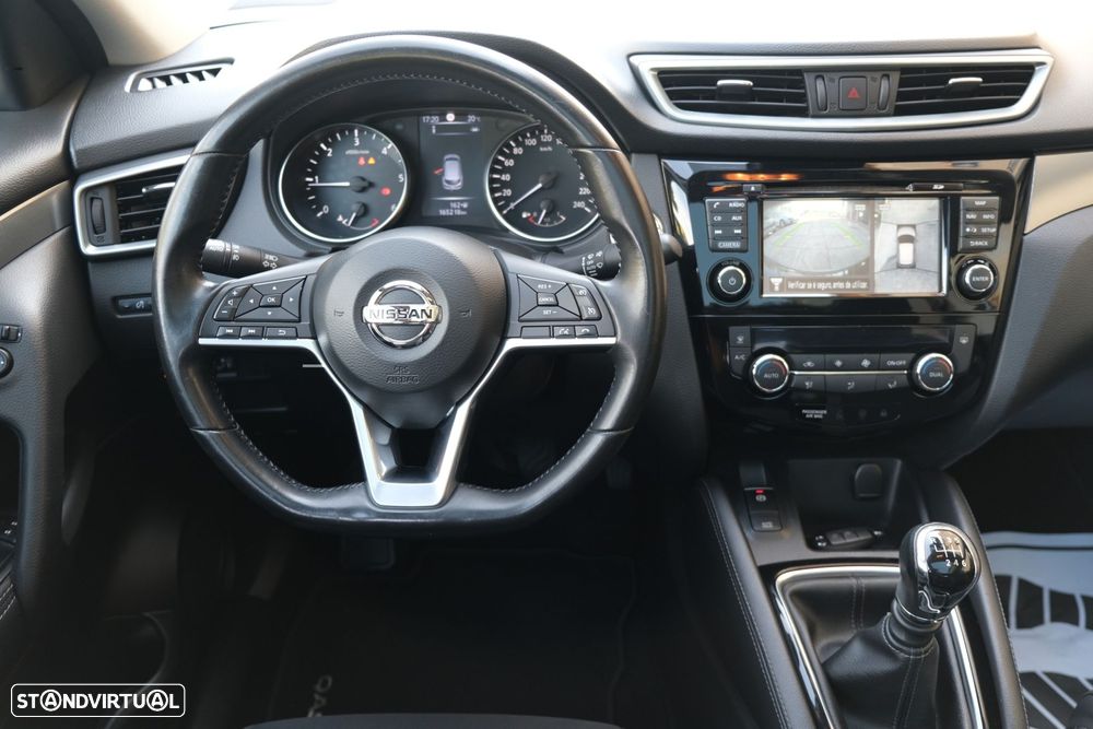 Nissan Qashqai 1.5 dCi N-Connecta 18 - 10