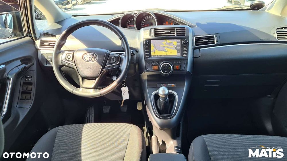 Toyota Verso - 40