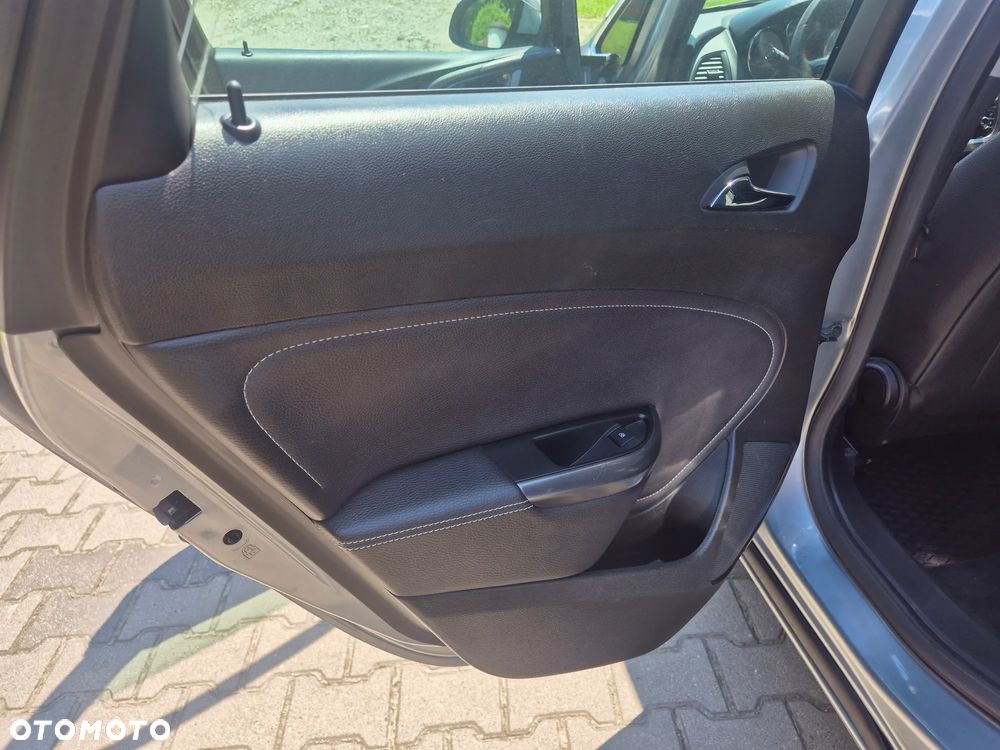 Opel Astra 1.4 Turbo Cosmo - 17