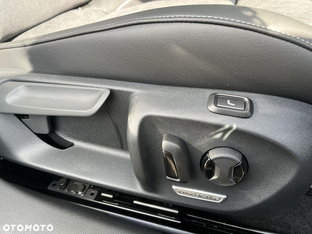 Volkswagen Passat - 28